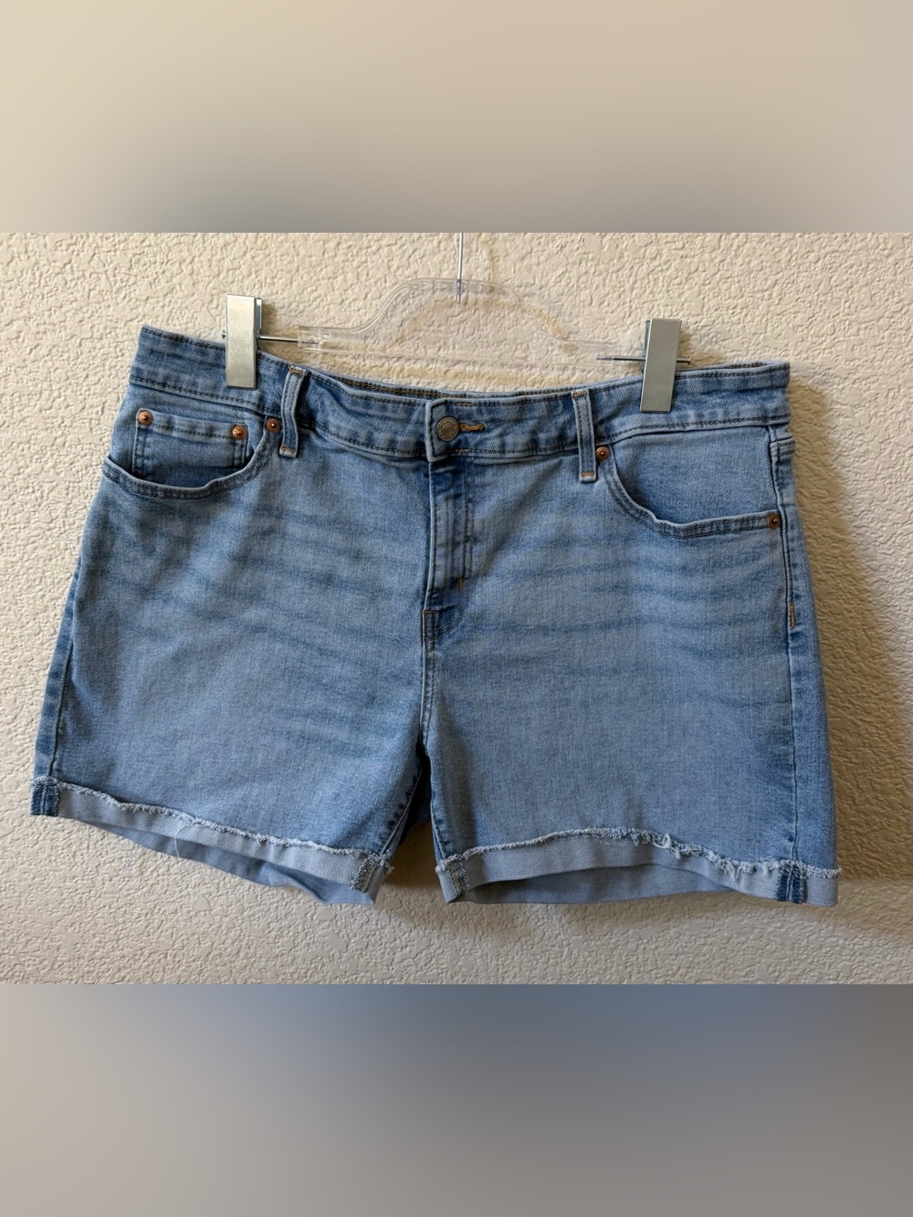Denizen By Levi’s Womens 16 (33 Waist) Mid Rise Blue Jean Shorts 4.25" inseam
